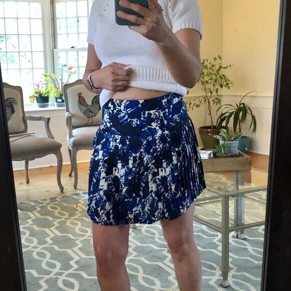 Piperlime Pleated Mini Skirt - Picture 5 of 8